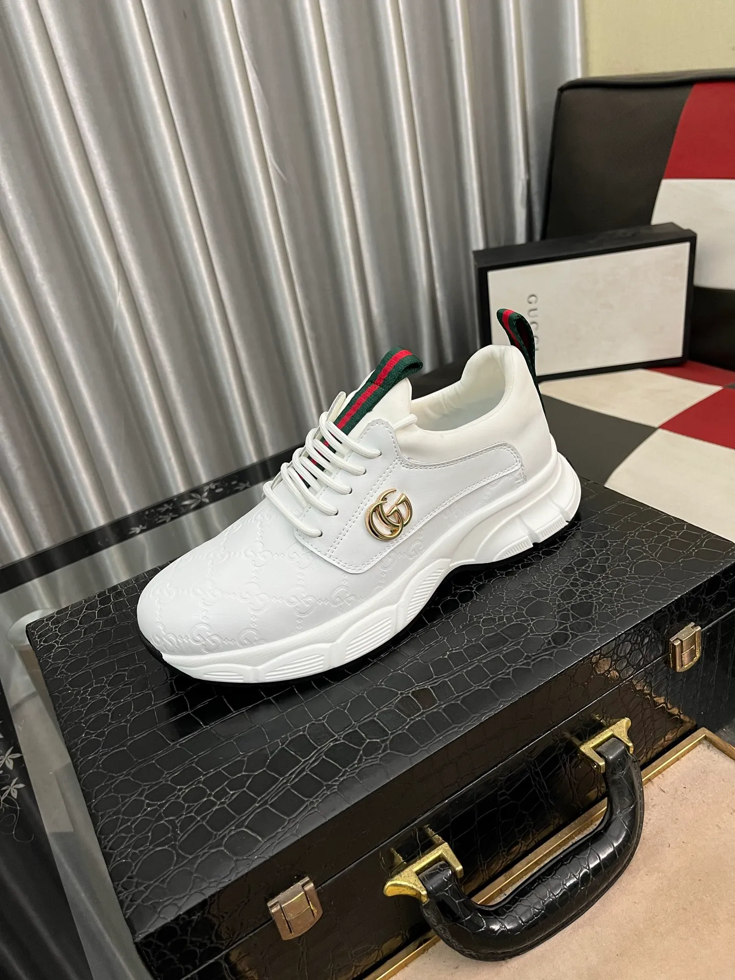 Men's shoes 💰440⌚️⌚️ (GUCCI-Gucci) luxury brand sports and casual shoes, imported original material, sheepskin lining, high-end and comfortable, original outsole is light and wear-resistant! Purely handmade, details determine quality! 38-443️⃣colors available